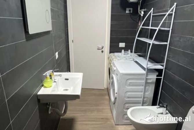 Shtepi me qera 1+1 ne Tirane - 50,000 Leke