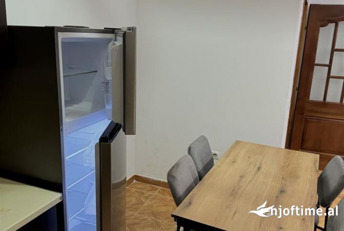Shtepi me qera 3+1 ne Tirane - 50,000 Leke