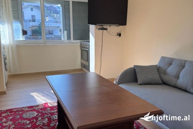 Shtepi me qera Apartament ne Tirane, 1+1, Mobilimi E mobiluar, Pagesa 35,000  Leke.