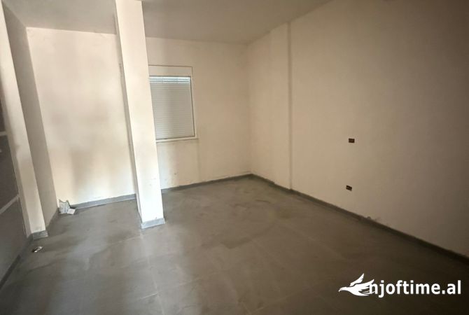 Ambient biznesi me qera 1+1 ne Tirane - 700 Euro