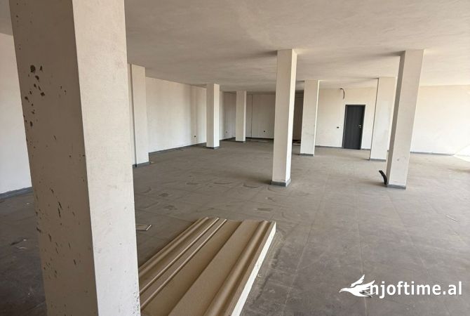 Ambient biznesi me qera 1+1 ne Tirane - 700 Euro