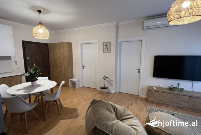 Shtepi me qera 2+1 ne Tirane - 800 Euro