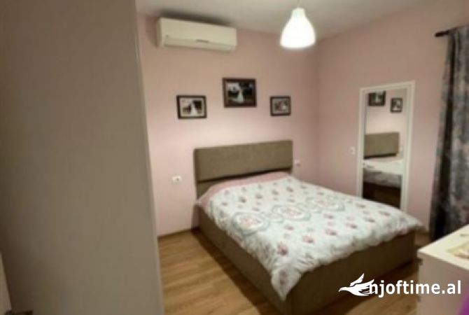 Shtepi me qera 2+1 ne Tirane - 700 Euro