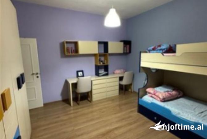 Shtepi me qera 2+1 ne Tirane - 700 Euro