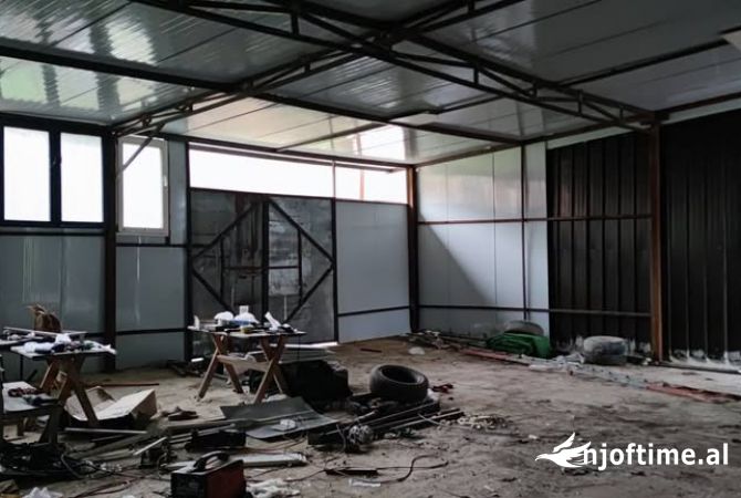 Ambient biznesi me qera 4+1 ne Tirane - 700 Euro