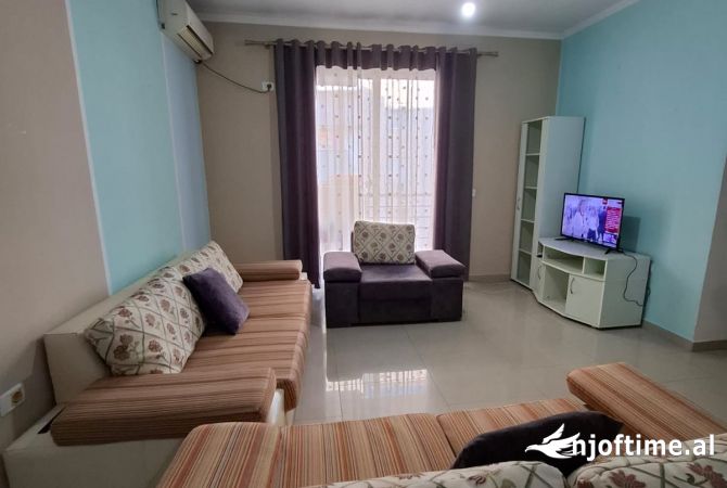 Shtepi me qera 2+1 ne Tirane - 45,000 Leke
