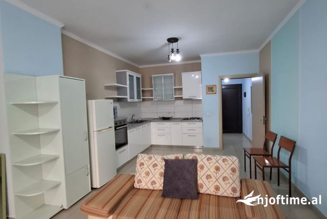 Shtepi me qera 2+1 ne Tirane - 45,000 Leke