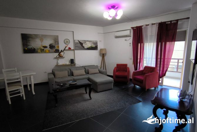 Shtepi me qera 1+1 ne Tirane - 50,000 Leke