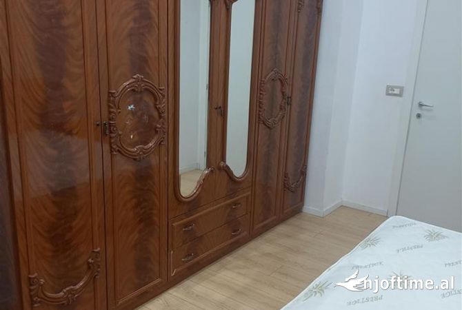Shtepi me qera 2+1 ne Tirane - 37,000 Leke
