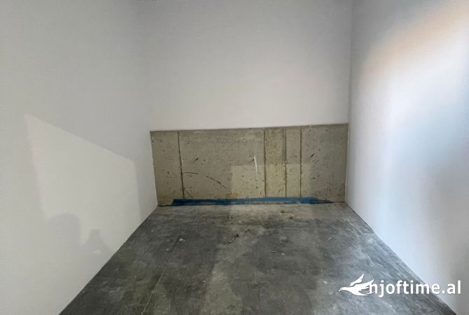 Ambient biznesi me qera 4+1 ne Tirane - 4,000 Euro