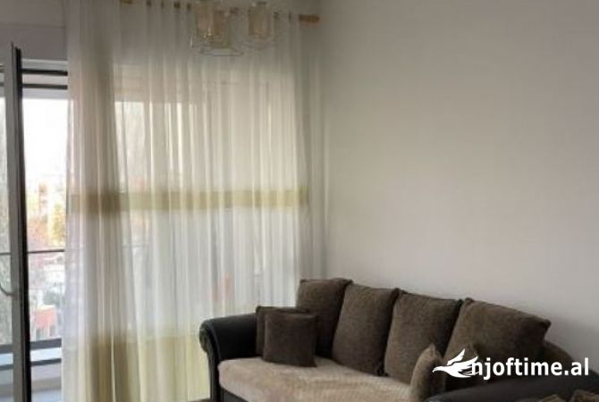 Shtepi me qera 1+1 ne Tirane - 50,000 Leke