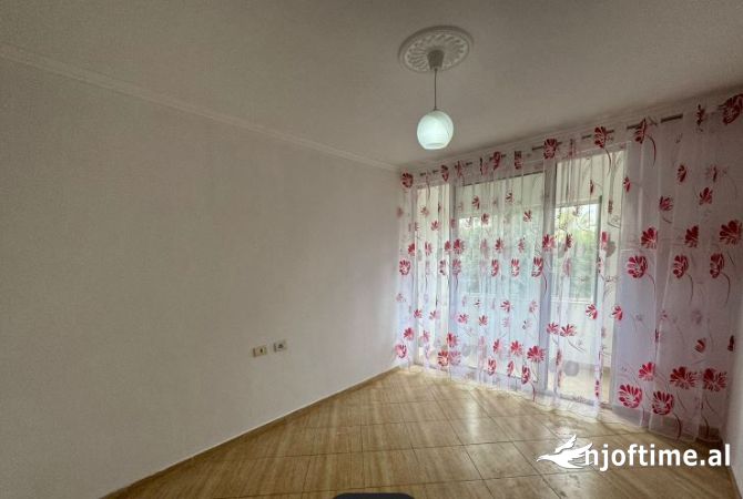Shtepi ne shitje 2+1 ne Tirane - 93,000 Euro