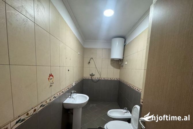 Shtepi ne shitje 2+1 ne Tirane - 93,000 Euro