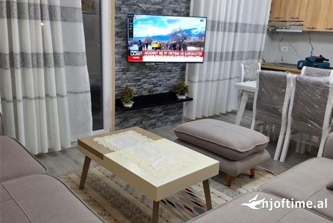 Shtepi me qera 2+1 ne Tirane - 50,000 Leke