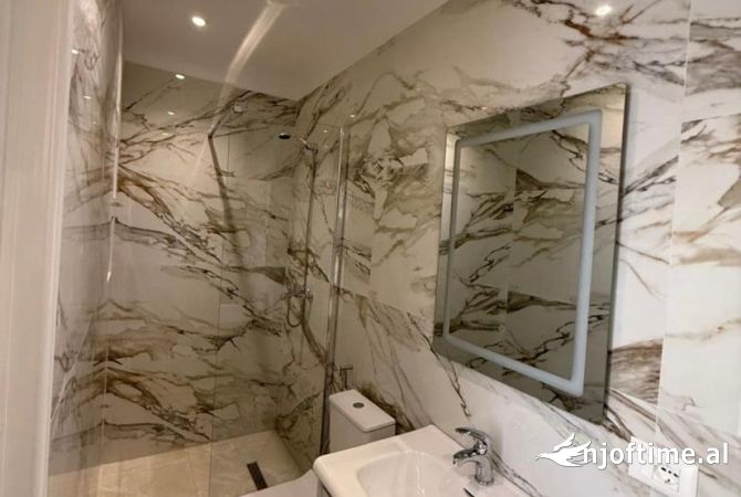 Shtepi me qera 1+1 ne Tirane - 50,000 Leke