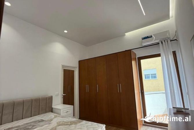 Shtepi me qera 1+1 ne Tirane - 50,000 Leke
