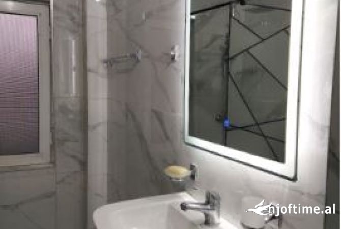 Shtepi me qera 1+1 ne Tirane - 45,000 Leke