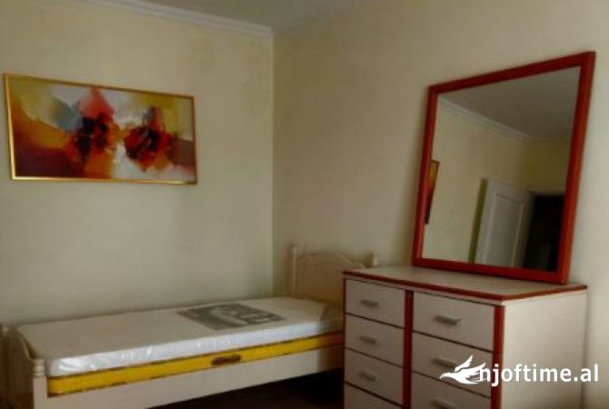 Shtepi me qera Apartament ne Tirane, 1+1, Mobilimi E mobiluar, Pagesa 45,000  Leke.