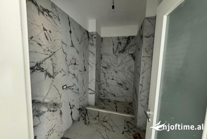 Shtepi ne shitje Apartament ne Lezhe, 1+1, Mobilimi Bosh, pa mobiluar, Pagesa 76,900  Euro.