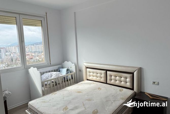 Shtepi me qera Apartament ne Tirane, 3+1, Mobilimi E mobiluar, Pagesa 60,000  Leke.