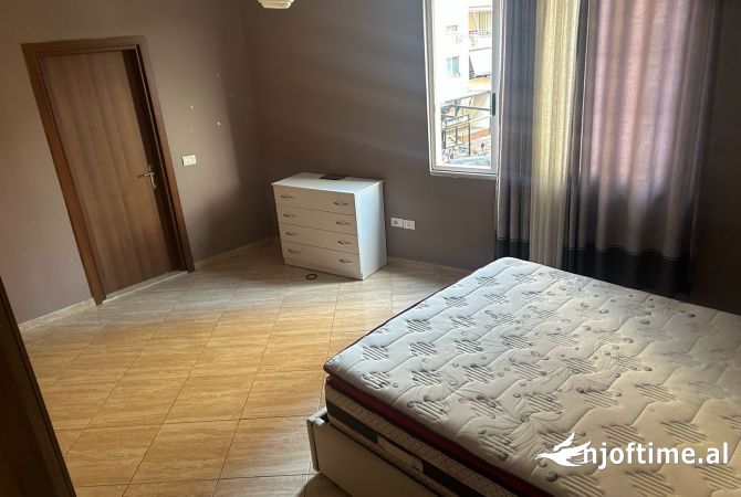 Shtepi me qera 2+1 ne Tirane - 60,000 Leke