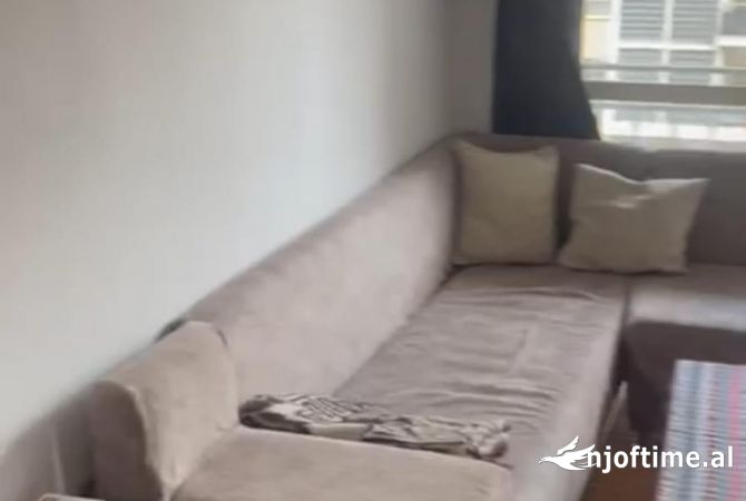 Shtepi me qera 1+1 ne Tirane - 43,000 Leke