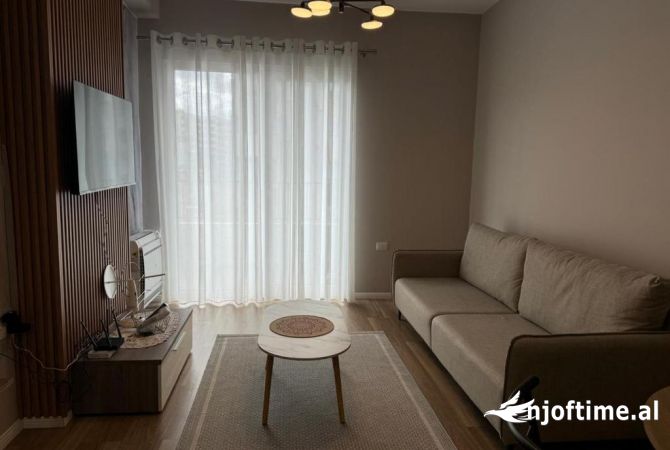 Shtepi me qera 1+1 ne Tirane - 50,000 Leke