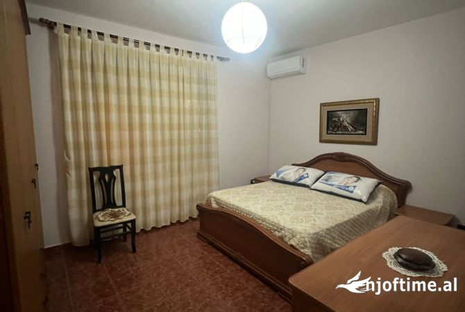 Shtepi me qera 2+1 ne Tirane - 50,000 Leke