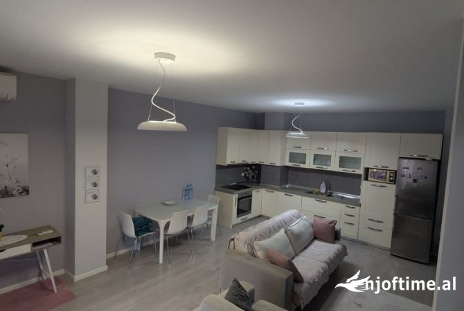 Shtepi me qera 1+1 ne Tirane - 60,000 Leke