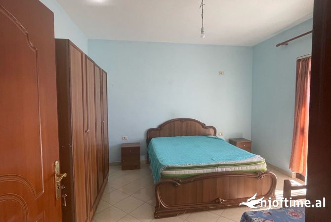 Shtepi me qera Apartament ne Tirane, 2+1, Mobilimi E mobiluar, Pagesa 50,000  Leke.