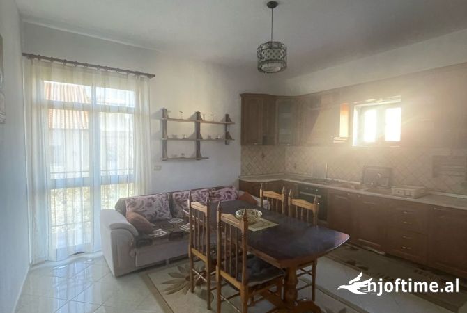 Shtepi me qera 2+1 ne Tirane - 50,000 Leke