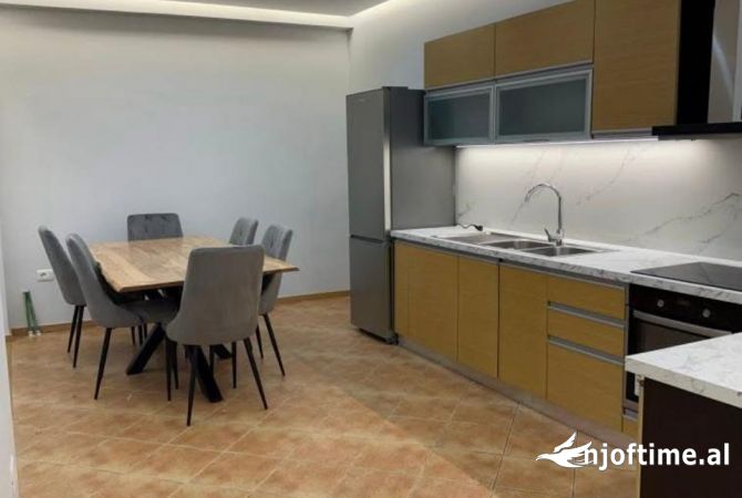 Shtepi me qera 2+1 ne Tirane - 600 Euro