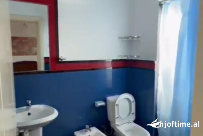 Shtepi me qera Apartament ne Tirane, 2+1, Mobilimi E mobiluar, Pagesa 450  Euro.