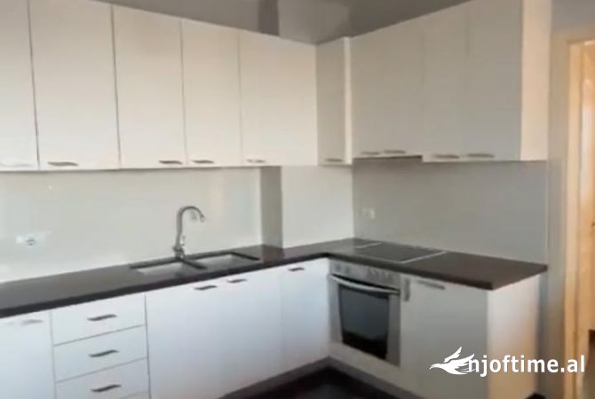 Shtepi me qera 2+1 ne Tirane - 450 Euro