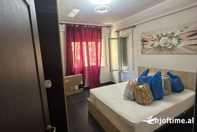 Shtepi me qera Apartament ne Tirane, 1+1, Mobilimi E mobiluar, Pagesa 50,000  Leke.