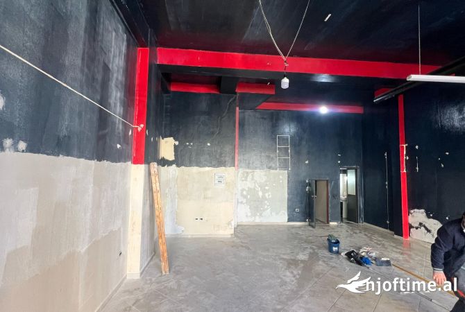 Ambient biznesi me qera 3+1 ne Tirane - 1,000 Euro