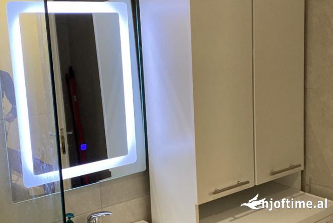 Shtepi me qera Apartament ne Tirane, 2+1, Mobilimi E mobiluar, Pagesa 60,000  Leke.