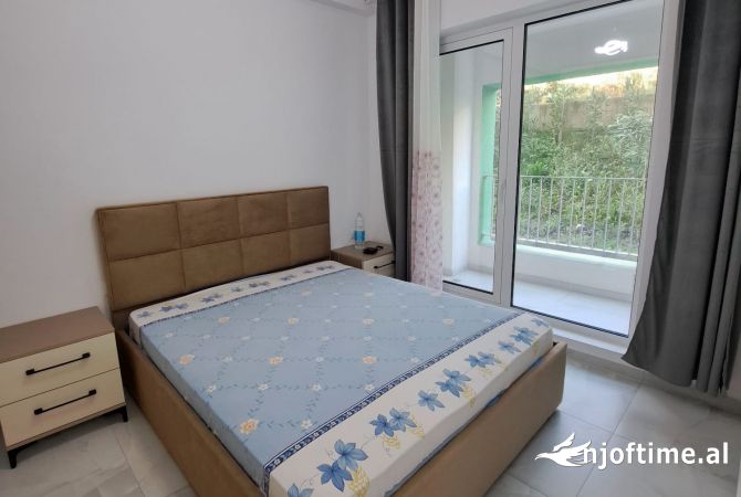 Shtepi me qera Apartament ne Tirane, 1+1, Mobilimi E mobiluar, Pagesa 350  Euro.