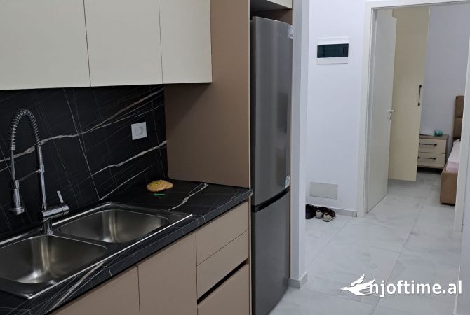 Shtepi me qera Apartament ne Tirane, 1+1, Mobilimi E mobiluar, Pagesa 350  Euro.