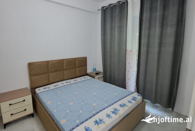 Shtepi me qera Apartament ne Tirane, 1+1, Mobilimi E mobiluar, Pagesa 350  Euro.