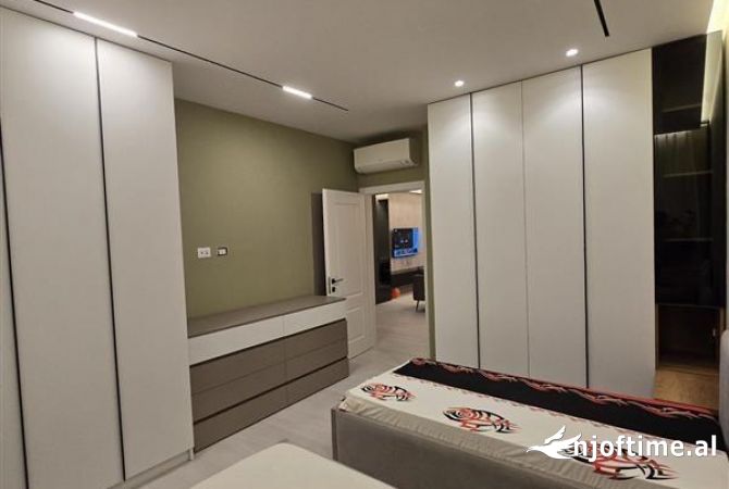 Shtepi me qera Apartament ne Tirane, 2+1, Mobilimi E mobiluar, Pagesa 90,000  Leke.