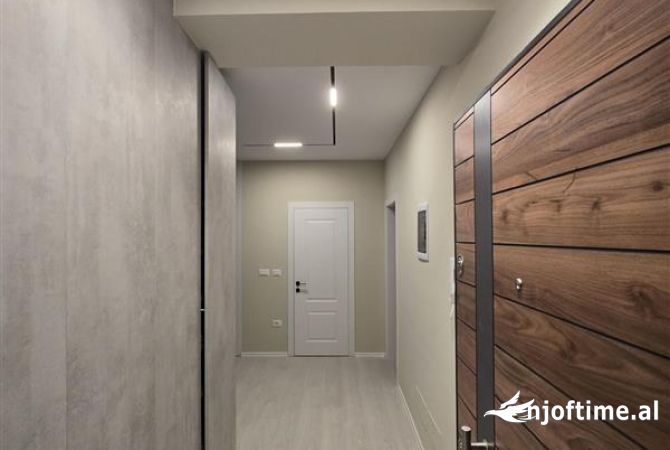 Shtepi me qera Apartament ne Tirane, 2+1, Mobilimi E mobiluar, Pagesa 90,000  Leke.