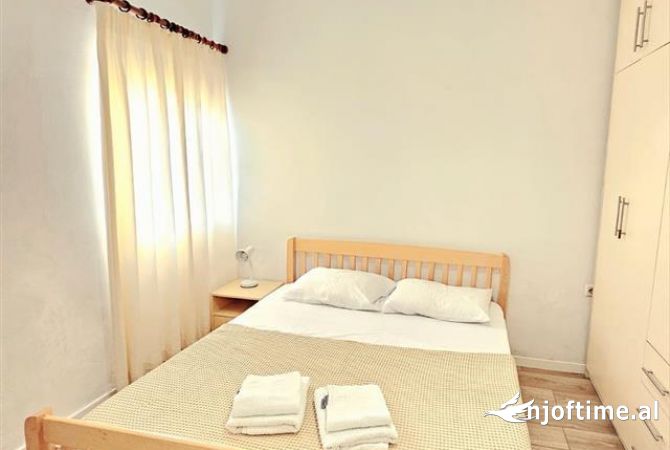 Shtepi me qera Apartament ne Tirane, 1+1, Mobilimi E mobiluar, Pagesa 500  Euro.