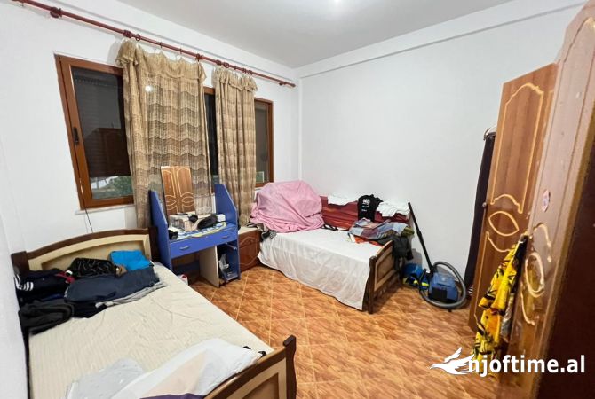 Shtepi me qera Apartament ne Tirane, 4+1, Mobilimi E mobiluar, Pagesa 1,500  Euro.