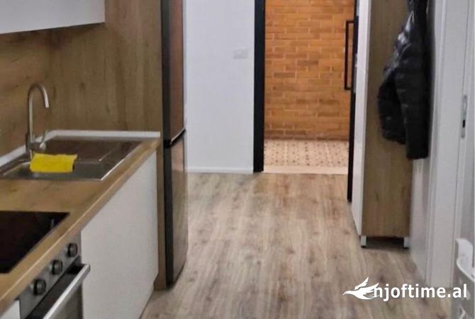 Shtepi me qera 1+1 ne Tirane - 40,000 Leke