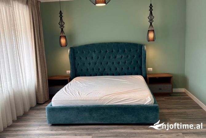 Shtepi me qera Vila Luksoze ne Tirane, 3+1, Mobilimi E mobiluar, Pagesa 3,000  Euro.