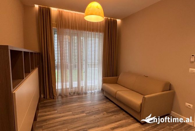 Shtepi me qera Vila Luksoze ne Tirane, 3+1, Mobilimi E mobiluar, Pagesa 3,000  Euro.