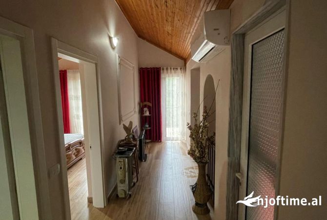 Shtepi ne shitje Apartament ne Durres, 4+1, Mobilimi E mobiluar, Pagesa 361,000  Euro.