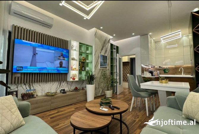 Shtepi me qera 1+1 ne Tirane - 80,000 Leke