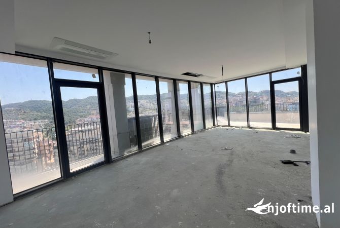 Shtepi ne shitje Apartament ne Tirane, 2+1, Mobilimi Bosh, pa mobiluar, Pagesa 487,000  Euro.
